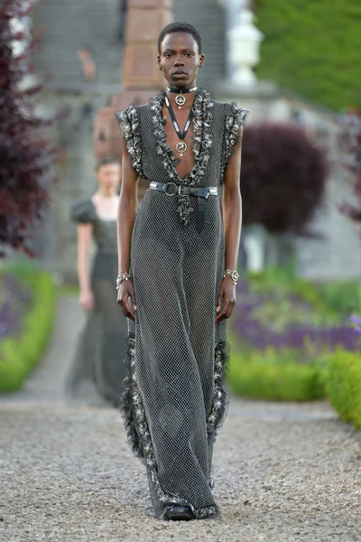 Look 69